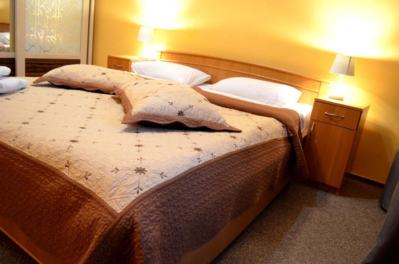 Chapayev Apartments Kiev Extérieur photo
