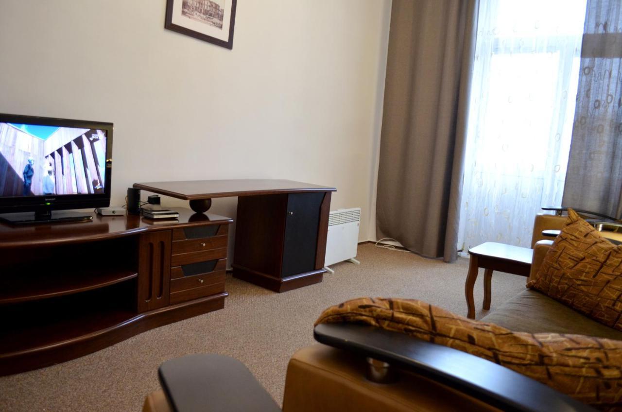 Chapayev Apartments Kiev Extérieur photo